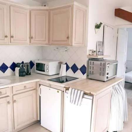 Apartment In The Heart Of *